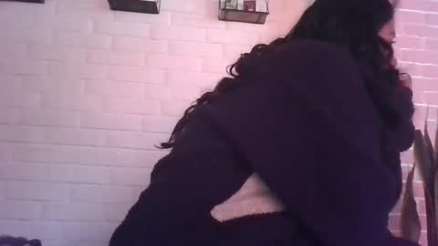 Snapshot of misselii chatting on 10-19-25, 08:53 melodie online show from 10-19-25, 08:53