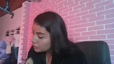 Snapshot of misselii chatting on 11-29-25, 07:06 melodie online show from 11-29-25, 07:06