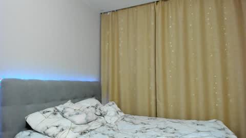 Hello dear my name Elisa online show from 12-12-24, 03:21