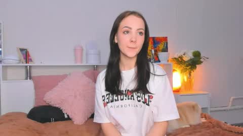 Hello dear my name Elisa online show from 04-14-26, 10:05