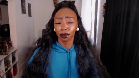 Emilie Diaz online show from 03-10-26, 04:23