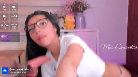 Snapshot of missesmeralda chatting on 03-05-25, 05:07 Julieta Arboleda but i like call me esme online show from 03-05-25, 05:07