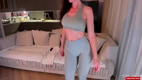 Snapshot of missflowersbloom chatting on 11-18-25, 09:03 Lauren online show from 11-18-25, 09:03