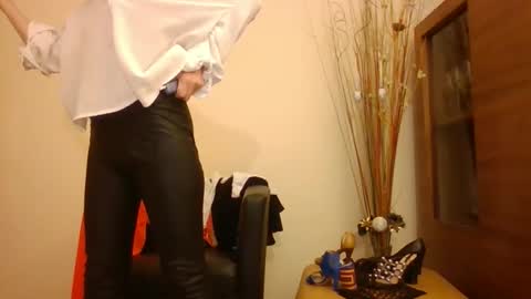 missheals online show from 05-08-26, 11:32