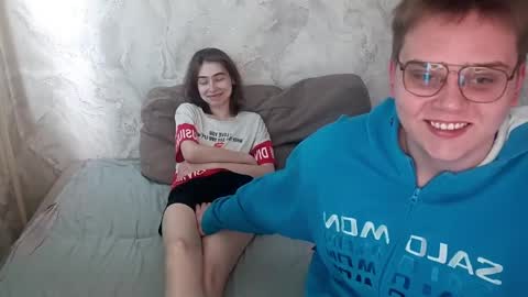 Ashley and Alex online show from 06-01-26, 02:24