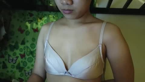 Snapshot of missjona08 chatting on 01-10-26, 05:37 Jona online show from 01-10-26, 05:37