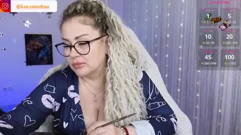 Snapshot of misskassandraa chatting on 12-19-24, 09:06 you can call me Mommymy GoddessMiss Kassandra online show from 12-19-24, 09:06