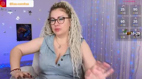 Snapshot of misskassandraa chatting on 12-21-24, 10:17 you can call me Mommymy GoddessMiss Kassandra online show from 12-21-24, 10:17