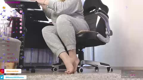 Snapshot of misskassandraa chatting on 03-06-25, 09:47 you can call me Mommymy GoddessMiss Kassandra online show from 03-06-25, 09:47