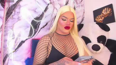 Snapshot of misskassandraa_ chatting on 06-02-26, 12:56 kassandra lazcano online show from 06-02-26, 12:56
