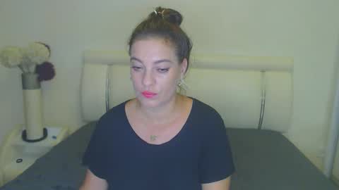 Khloe online show from 09-12-25, 07:58