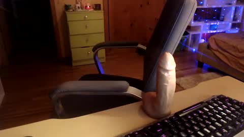 Snapshot of misskittyfox chatting on 12-10-24, 04:45 MissKittyFox online show from 12-10-24, 04:45