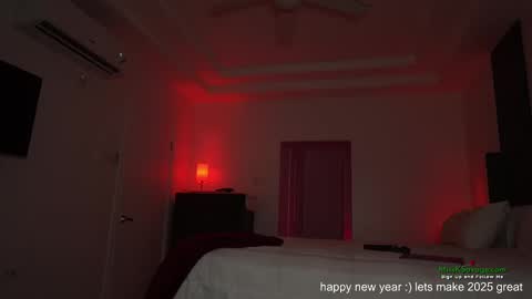 Snapshot of missksavage chatting on 01-01-25, 11:18 Miss K online show from 01-01-25, 11:18