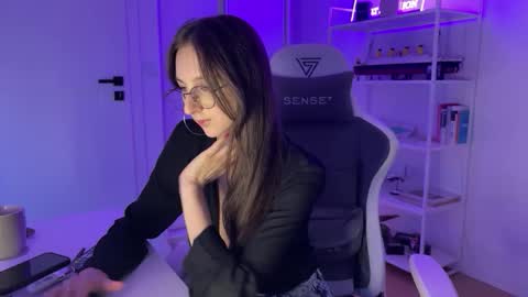 Snapshot of misslalii chatting on 10-02-25, 05:31 misslalii online show from 10-02-25, 05:31