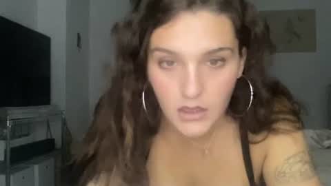 misslia101 online show from 09-10-25, 01:16