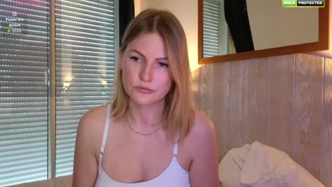 Snapshot of misslucci chatting on 04-22-26, 08:39 Misslucci online show from 04-22-26, 08:39