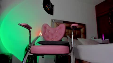 Lucye Robbie online show from 12-14-24, 01:39