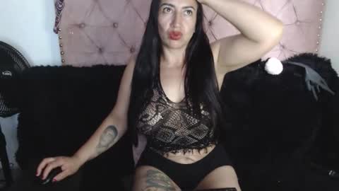 Snapshot of misslucyy1 chatting on 04-22-26, 08:21 luccy online show from 04-22-26, 08:21