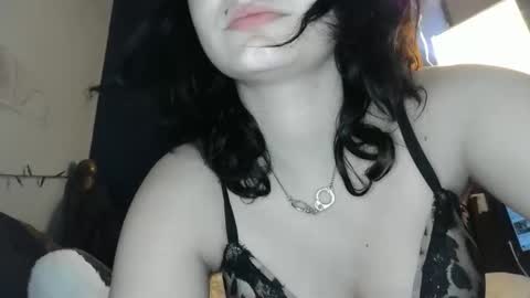 missmacabre666 online show from 05-07-26, 08:31
