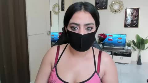 Snapshot of missmask24 chatting on 09-28-25, 01:05 Missmask24 online show from 09-28-25, 01:05