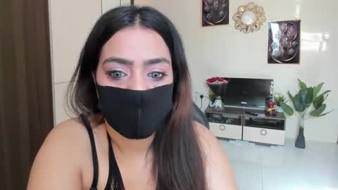 Snapshot of missmask24 chatting on 09-29-25, 11:15 Missmask24 online show from 09-29-25, 11:15