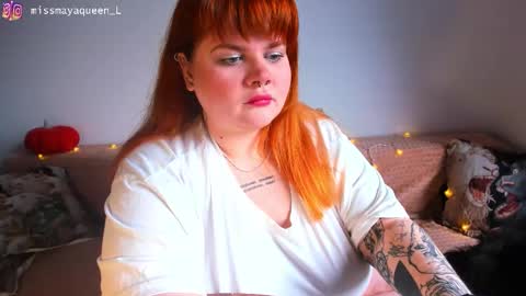 Snapshot of missmayaqueen chatting on 11-18-25, 11:25 Maya online show from 11-18-25, 11:25