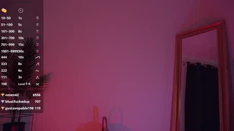 Snapshot of missmerciless chatting on 02-11-25, 11:54 LUXXANDRA online show from 02-11-25, 11:54