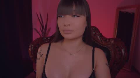 Snapshot of missmerciless chatting on 03-11-25, 07:48 LUXXANDRA online show from 03-11-25, 07:48