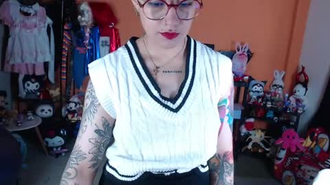 Miss Mia online show from 05-13-26, 01:19