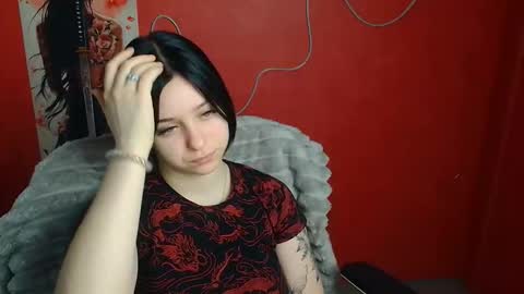 Mia online show from 03-12-26, 12:44