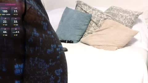 Snapshot of missmiamor chatting on 01-25-25, 09:57 Mia online show from 01-25-25, 09:57