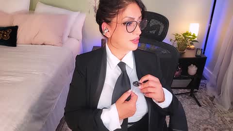 Snapshot of missmina chatting on 09-09-25, 03:28 Mina online show from 09-09-25, 03:28