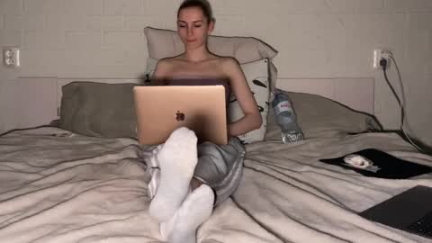 missmiroslava online show from 04-04-26, 04:15