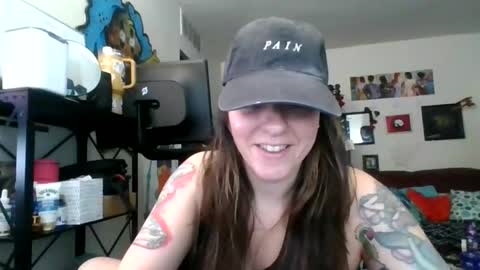 Snapshot of missmonatoyou chatting on 02-05-26, 01:05 MissMona online show from 02-05-26, 01:05