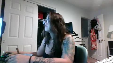 Snapshot of missmonatoyou chatting on 06-25-26, 10:31 MissMona online show from 06-25-26, 10:31