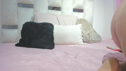 Snapshot of missnatasha05 chatting on 10-04-25, 10:41 missnatasha05 online show from 10-04-25, 10:41