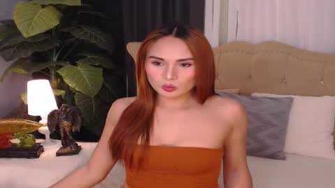Snapshot of missoliviaontop chatting on 04-15-26, 06:15 missoliviaontop online show from 04-15-26, 06:15