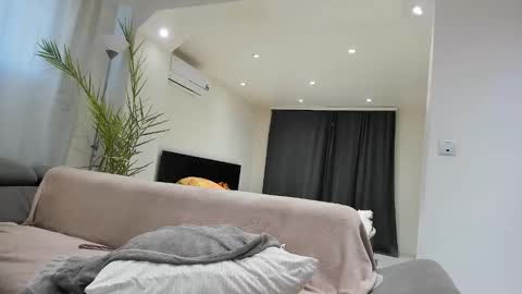 Jennifer  Johnny online show from 03-03-26, 01:06