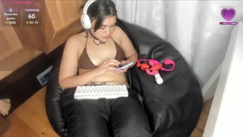 Snapshot of misspink152015 chatting on 01-13-25, 12:19 sarah online show from 01-13-25, 12:19