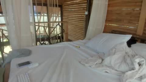 Snapshot of misspink152015 chatting on 01-18-25, 02:23 sarah online show from 01-18-25, 02:23