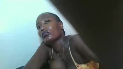 Snapshot of missprettygal chatting on 05-12-26, 10:23 pretty gal online show from 05-12-26, 10:23