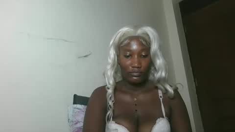 Snapshot of missprettygal chatting on 05-19-26, 01:56 pretty gal online show from 05-19-26, 01:56