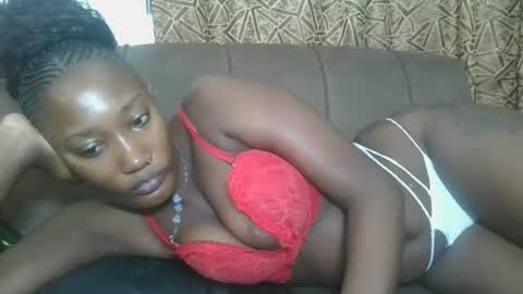 Snapshot of missprettygal chatting on 07-27-26, 09:33 pretty gal online show from 07-27-26, 09:33