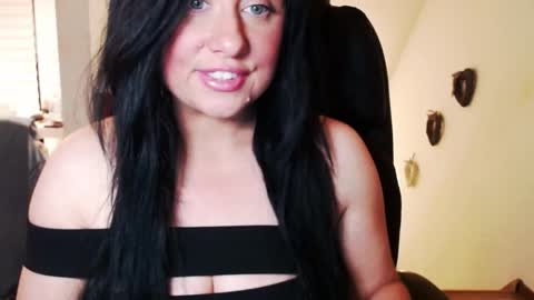 Snapshot of missqueen1416 chatting on 10-05-25, 07:34 Missqueen1416 online show from 10-05-25, 07:34