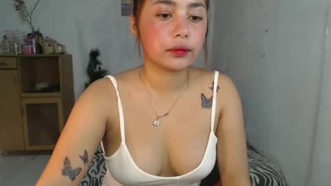 Snapshot of missrheameasexy chatting on 01-18-25, 11:32 missRHEA online show from 01-18-25, 11:32