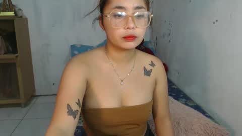 Snapshot of missrheameasexy chatting on 02-04-25, 02:39 missRHEA online show from 02-04-25, 02:39
