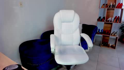 Miss Rhodes online show from 02-13-26, 10:17