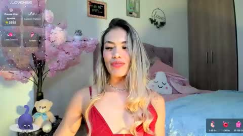 Snapshot of misssofiia_7 chatting on 02-20-26, 06:26 ... Independent model online show from 02-20-26, 06:26
