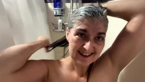 Miss Spooky Silverstacker online show from 10-20-25, 11:10