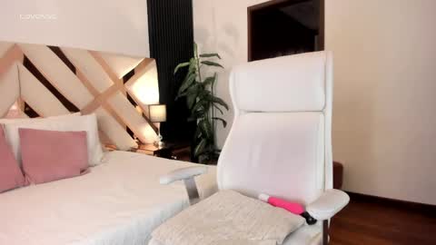 Fernanda Davila online show from 04-14-26, 10:27